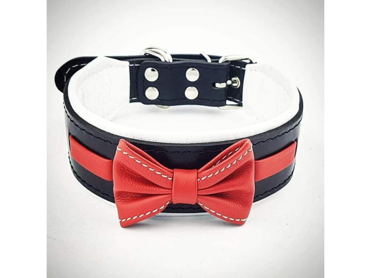 Bestia Zgarda Bowtie-Papion, Piele Naturala, S: 35-42.5 cm, Negru/Rosu