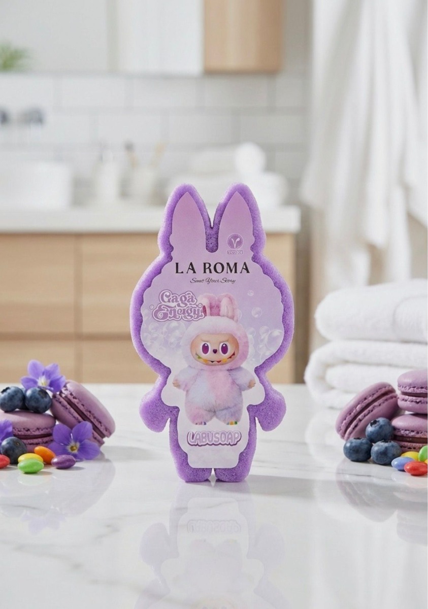 Burete cu sapun vegan, 110g, Labubu, Parfumat cu Pudra de Bebelusi, La Roma